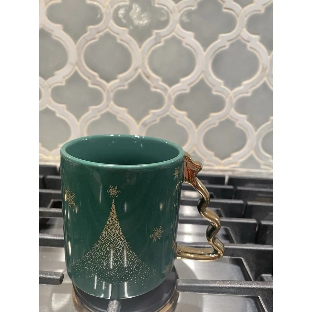 Starbucks Christmas Tree Handle Mug Green‎ and Gold 2025 New Snowflakes